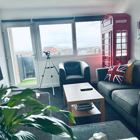 Unique View Of Anfield Stadium - Charming 2 Bedroom Apartment In Liverpool With Parking Екстериор снимка