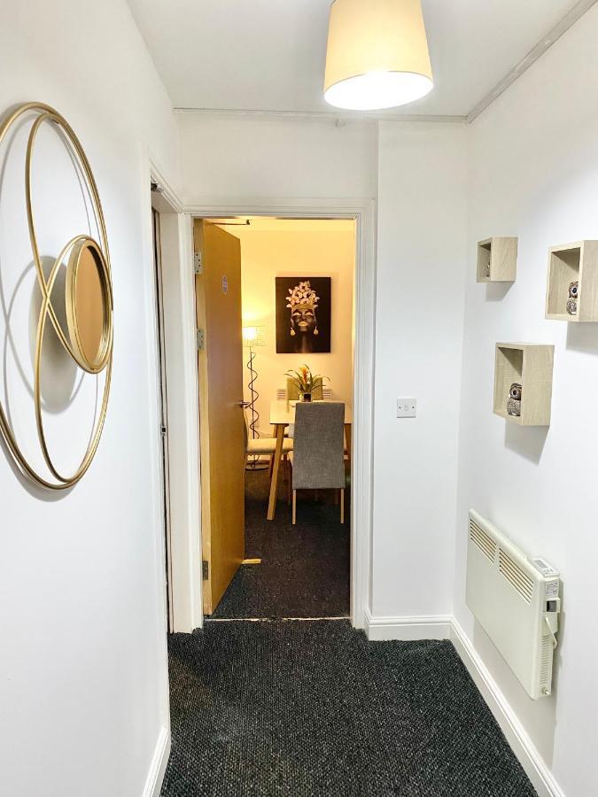 Unique View Of Anfield Stadium - Charming 2 Bedroom Apartment In Liverpool With Parking Екстериор снимка