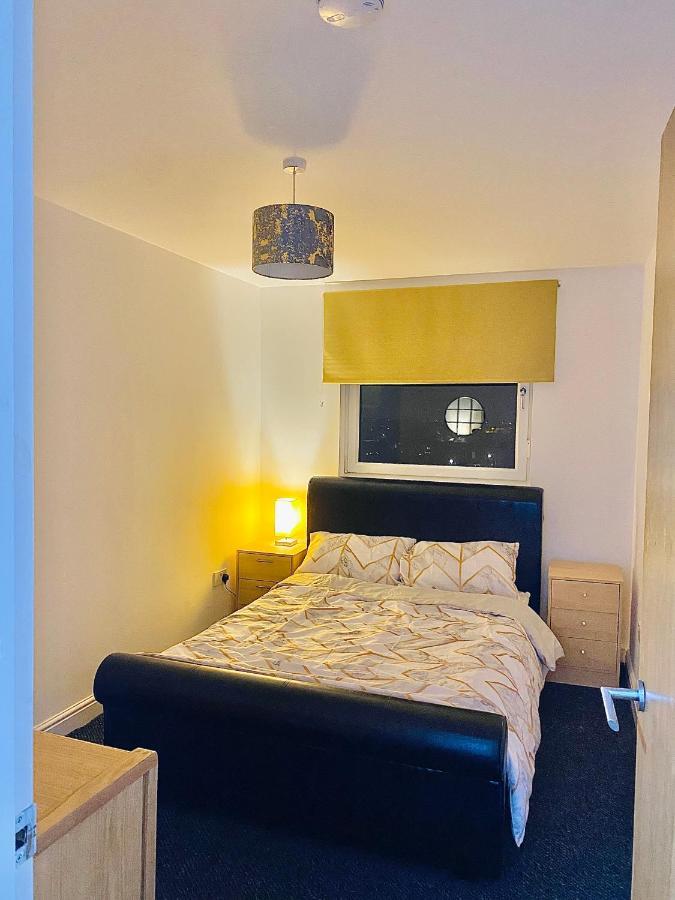 Unique View Of Anfield Stadium - Charming 2 Bedroom Apartment In Liverpool With Parking Екстериор снимка