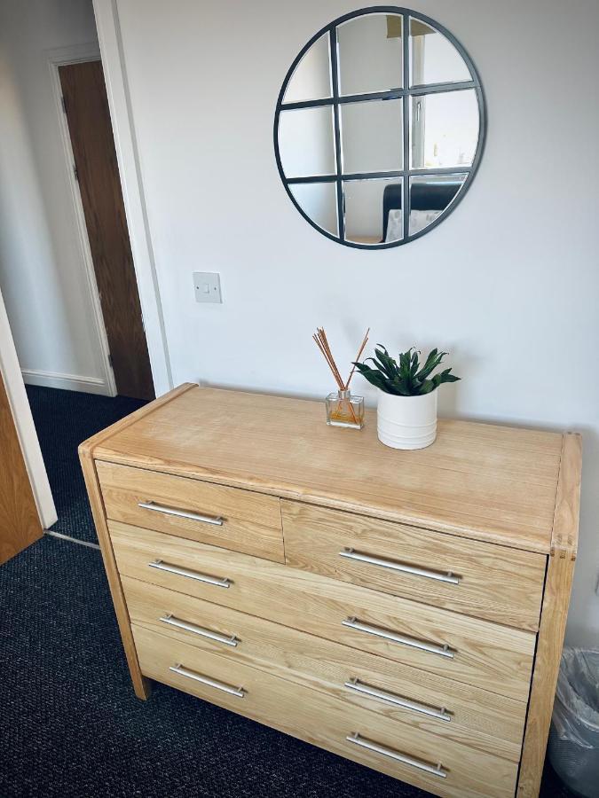 Unique View Of Anfield Stadium - Charming 2 Bedroom Apartment In Liverpool With Parking Екстериор снимка