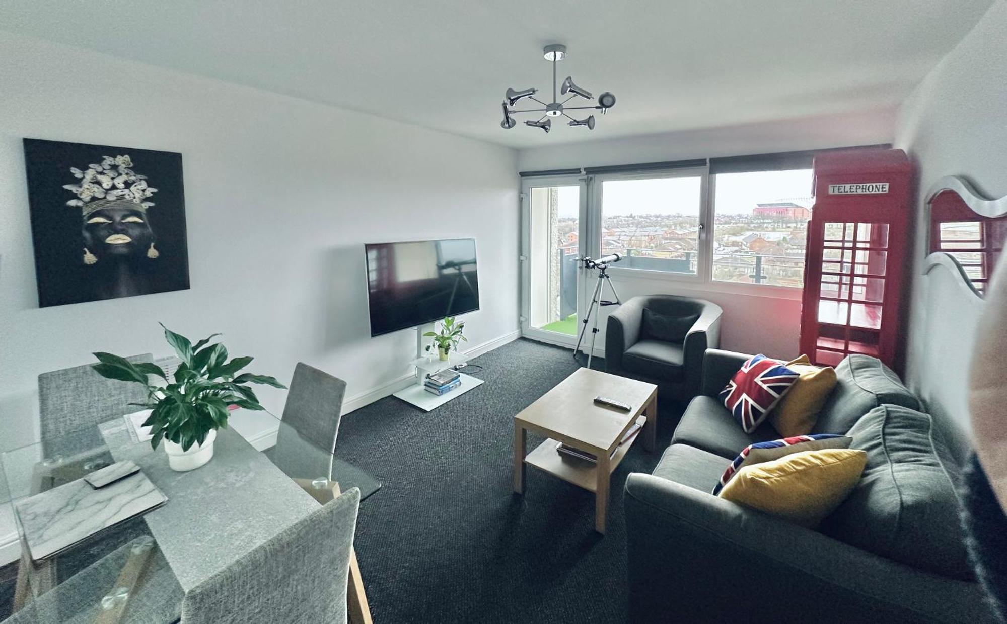 Unique View Of Anfield Stadium - Charming 2 Bedroom Apartment In Liverpool With Parking Екстериор снимка